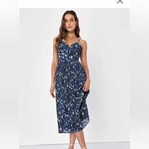 NWT Lulus navy blue floral pleated midi dress